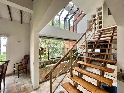 Apartamento de 4 alcobas en venta en Laureles, Medellín, 178 m² · foto 8 de 16