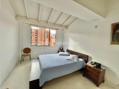 Apartamento de 4 alcobas en venta en Laureles, Medellín, 178 m² · foto 11 de 16