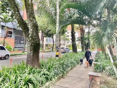 Apartamento de 4 alcobas en venta en Laureles, Medellín, 178 m² · foto 15 de 16
