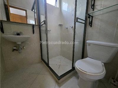 Apartamento de 3 alcobas en venta en Jardines, Envigado, 78 m² · foto 9 de 18
