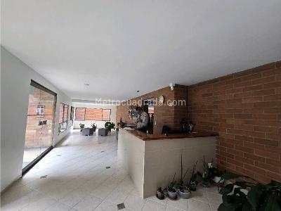 Apartamento de 3 alcobas en venta en Jardines, Envigado, 78 m² · foto 16 de 18