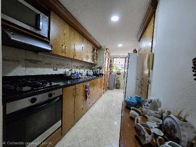 Apartamento en venta en Los Colores, Medellín · foto 6 de 20