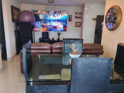 Apartamento en venta en Loma De Los Bernal, Medellín · foto 3 de 20