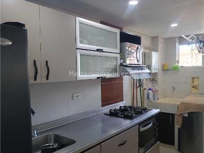 Apartamento en venta en Loma De Los Bernal, Medellín · foto 8 de 20