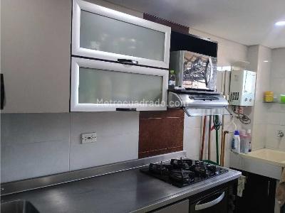 Apartamento en venta en Loma De Los Bernal, Medellín · foto 9 de 20