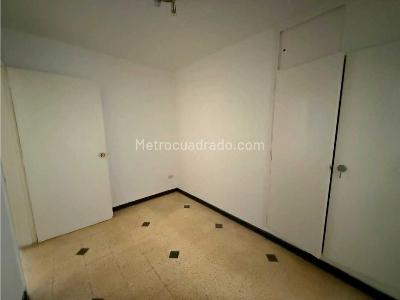 Apartamento de 5 alcobas en venta en Calasanz Parte Baja, Medellín, 150 m² · foto 11 de 20