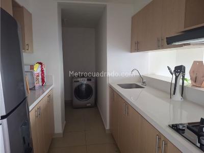 Apartamento de 3 alcobas en venta en Calasanz Mall Santana, Medellín, 58 m² · foto 4 de 13