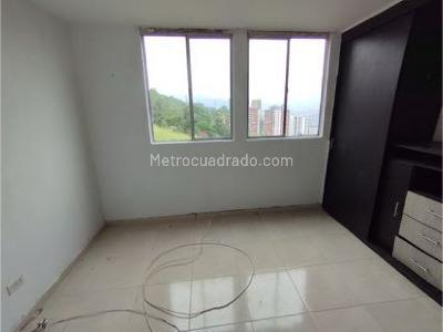Apartamento de 2 alcobas en venta en La Milagrosa, Medellín, 37 m² · foto 6 de 10