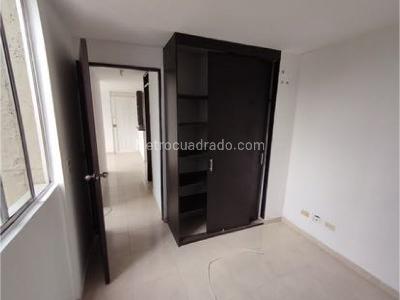 Apartamento de 2 alcobas en venta en La Milagrosa, Medellín, 37 m² · foto 8 de 10