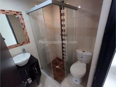 Apartamento de 2 alcobas en venta en La Milagrosa, Medellín, 37 m² · foto 10 de 10