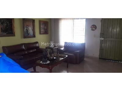Casa de 5 alcobas en venta en Cabañas, Bello, 255 m² · foto 4 de 20