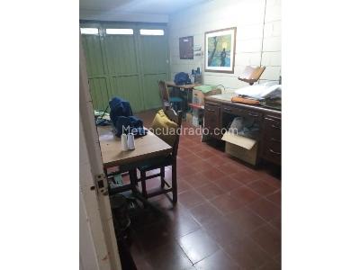 Casa de 5 alcobas en venta en Cabañas, Bello, 255 m² · foto 18 de 20
