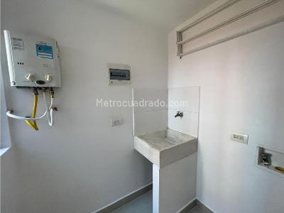 Apartamento de 2 alcobas en venta en Sabaneta, Sabaneta, 82 m² · foto 7 de 19