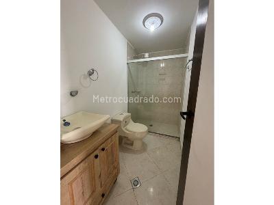 Apartamento de 2 alcobas en venta en Carlos E Restrepo, Medellín, 49 m² · foto 8 de 20