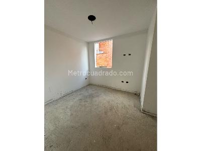 Apartamento de 3 alcobas en venta en Florida Nueva, Medellín, 195 m² · foto 8 de 9