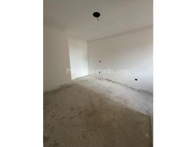 Apartamento de 3 alcobas en venta en Florida Nueva, Medellín, 195 m² · foto 9 de 9
