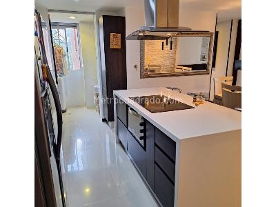 Apartamento de 3 alcobas en venta en Envigado Loma Las Brujas, Envigado, 138 m² · foto 5 de 14