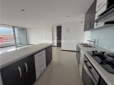 Apartamento de 3 alcobas en venta en La Loma De Las Brujas, Envigado, 106 m² · foto 10 de 20