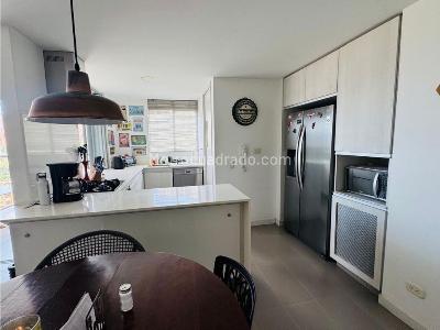 Apartamento de 2 alcobas en venta en Castropol, Medellín, 84 m² · foto 5 de 20