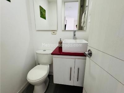 Apartamento de 2 alcobas en venta en Castropol, Medellín, 84 m² · foto 13 de 20