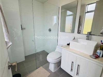 Apartamento de 2 alcobas en venta en Castropol, Medellín, 84 m² · foto 16 de 20
