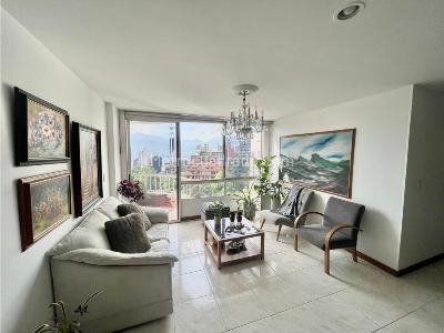 Apartamento de 3 alcobas en venta en El Poblado El Tesoro, Medellín, 97 m² · foto 2 de 14