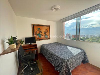 Apartamento de 3 alcobas en venta en El Poblado El Tesoro, Medellín, 97 m² · foto 10 de 14