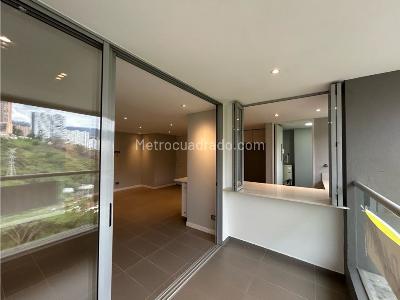 Apartamento de 2 alcobas en venta en Castropol, Medellín, 85 m² · foto 2 de 20