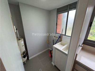 Apartamento de 2 alcobas en venta en Castropol, Medellín, 85 m² · foto 6 de 20