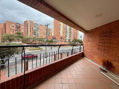 Apartamento de 3 alcobas en venta en Lagos De Cordoba, Bogotá, 154 m² · foto 2 de 20