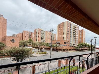 Apartamento de 3 alcobas en venta en Lagos De Cordoba, Bogotá, 154 m² · foto 4 de 20