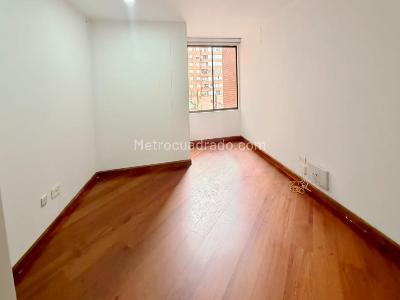 Apartamento de 3 alcobas en venta en Lagos De Cordoba, Bogotá, 154 m² · foto 7 de 20