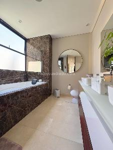 Casa de 4 alcobas en venta en Los Naranjos, Bogotá, 256 m² · foto 6 de 8