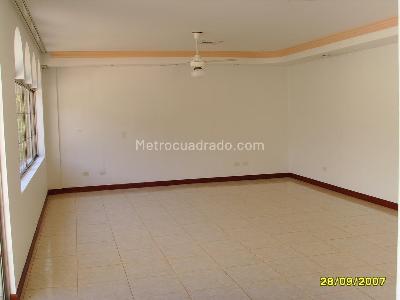 Casa de 5 alcobas en venta en Ciudad Jardín, Cali, 1100 m² · foto 11 de 20