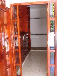 Casa de 5 alcobas en venta en Ciudad Jardín, Cali, 1100 m² · foto 13 de 20