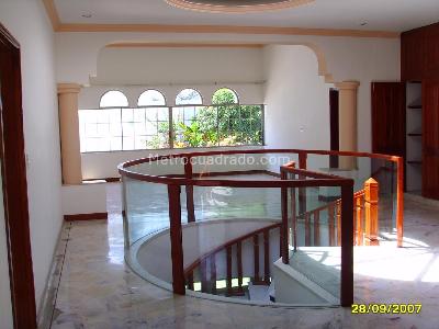 Casa de 5 alcobas en venta en Ciudad Jardín, Cali, 1100 m² · foto 6 de 20