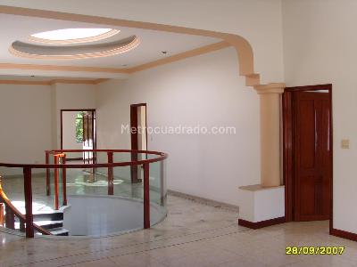 Casa de 5 alcobas en venta en Ciudad Jardín, Cali, 1100 m² · foto 7 de 20