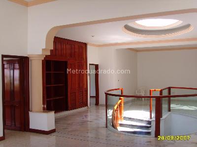 Casa de 5 alcobas en venta en Ciudad Jardín, Cali, 1100 m² · foto 8 de 20