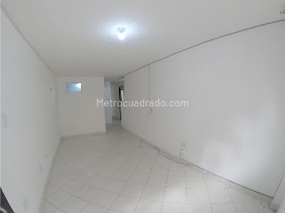 Casa de 5 alcobas en venta en La Riviera, Bogotá, 263 m² · foto 2 de 20