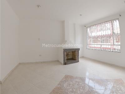 Casa de 5 alcobas en venta en La Riviera, Bogotá, 263 m² · foto 17 de 20