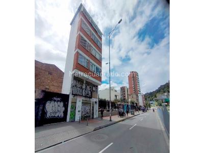 Casa de 5 alcobas en venta en Las Nieves, Bogotá, 249 m² · foto 2 de 19