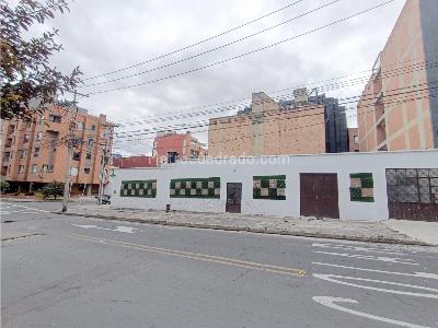 Casa de 5 alcobas en venta en Bella Suiza, Bogotá, 301 m² · foto 2 de 18