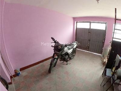 Casa de 5 alcobas en venta en San Jose Obrero Sur, Bogotá, 226 m² · foto 3 de 20