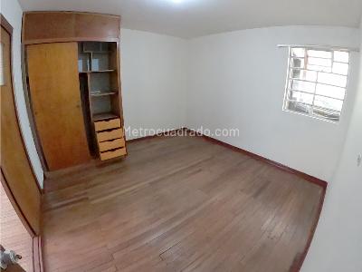 Casa de 5 alcobas en venta en San Jose Obrero Sur, Bogotá, 226 m² · foto 5 de 20