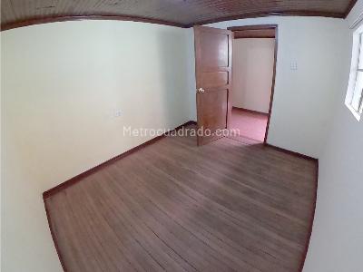 Casa de 5 alcobas en venta en San Jose Obrero Sur, Bogotá, 226 m² · foto 14 de 20