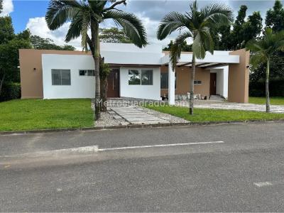 Casa de 4 alcobas en venta en Apiay, Villavicencio, 250 m² · foto 17 de 19