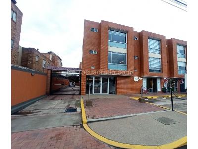 Apartamento de 3 alcobas en venta en Diamante, Mosquera, 105 m² · foto 2 de 20
