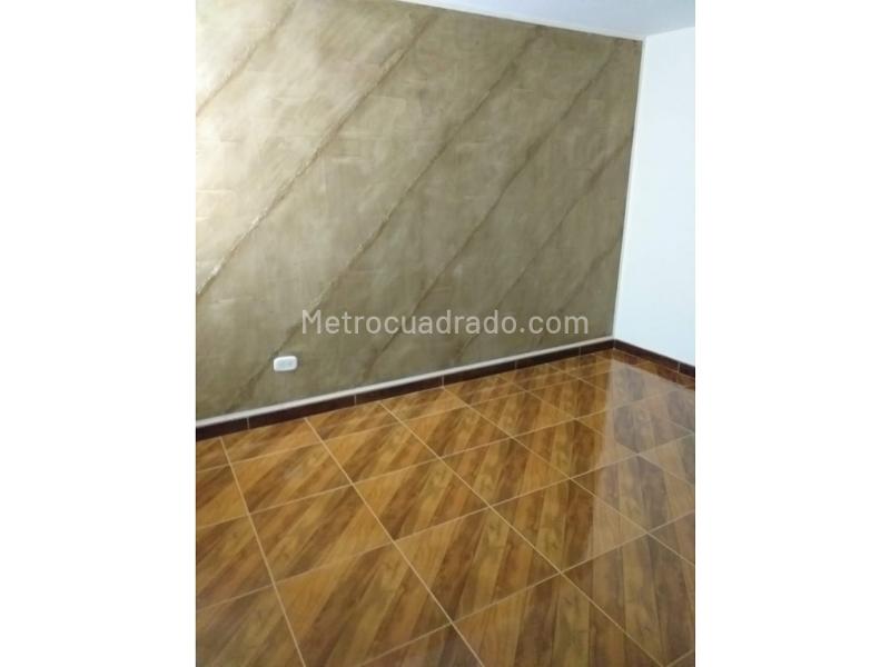 Piso – Soacha, Comuna San Mateo - Más