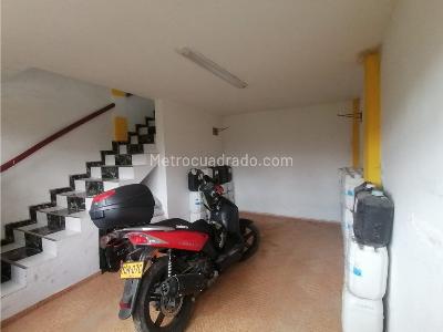 Casa de 5 alcobas en venta en Centro, Mosquera, 200 m² · foto 3 de 20