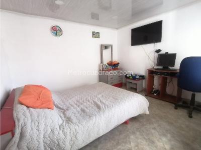 Casa de 5 alcobas en venta en Centro, Mosquera, 200 m² · foto 9 de 20